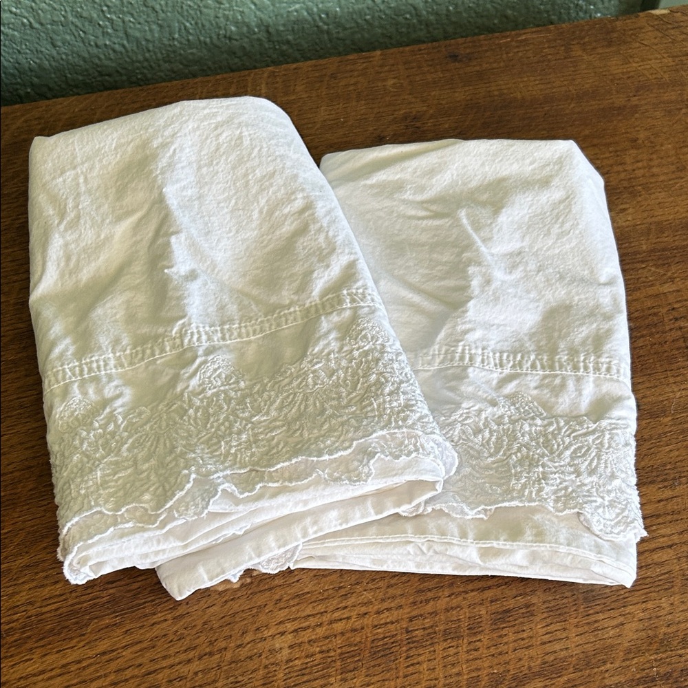 Simply Shabby Chic white pillowcases
